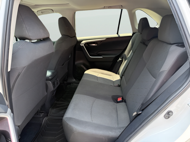 Used 2019 Toyota RAV4 XLE AWD/4WD image 26