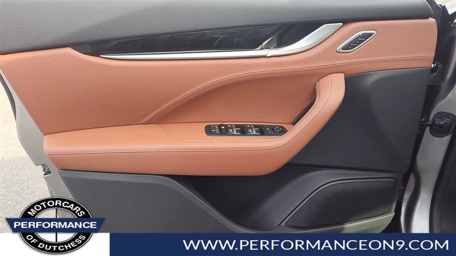 Used 2019 Maserati Levante image 10