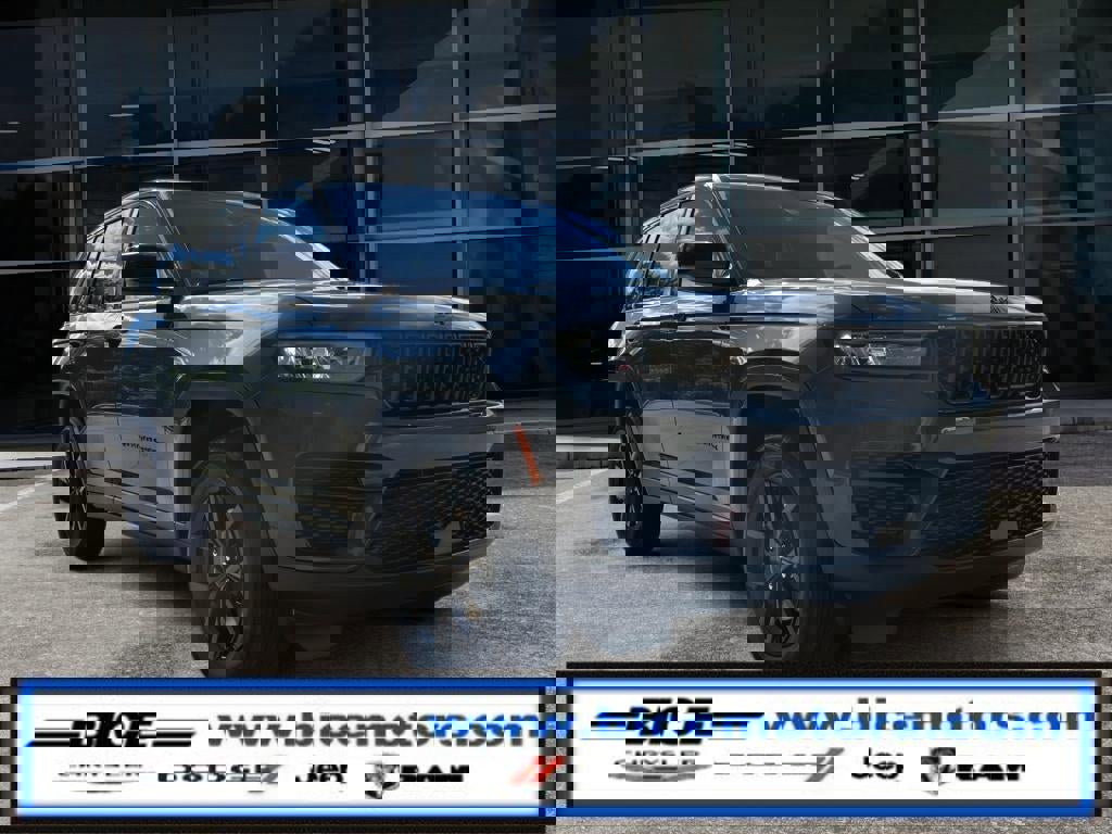 New 2025 Jeep Grand Cherokee Altitude image 1