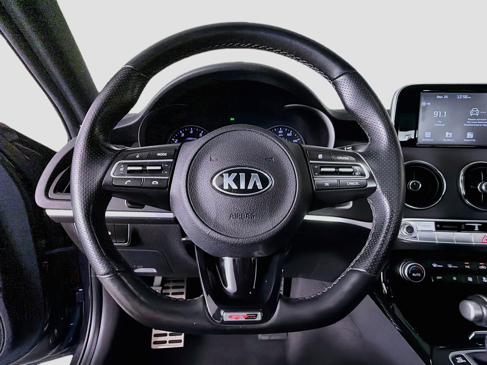 Used 2020 Kia Stinger GT-Line RWD image 11
