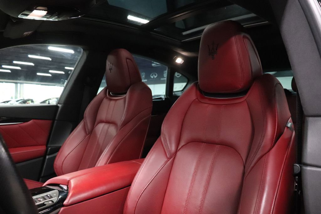 Used 2020 Maserati Levante GranSport image 11