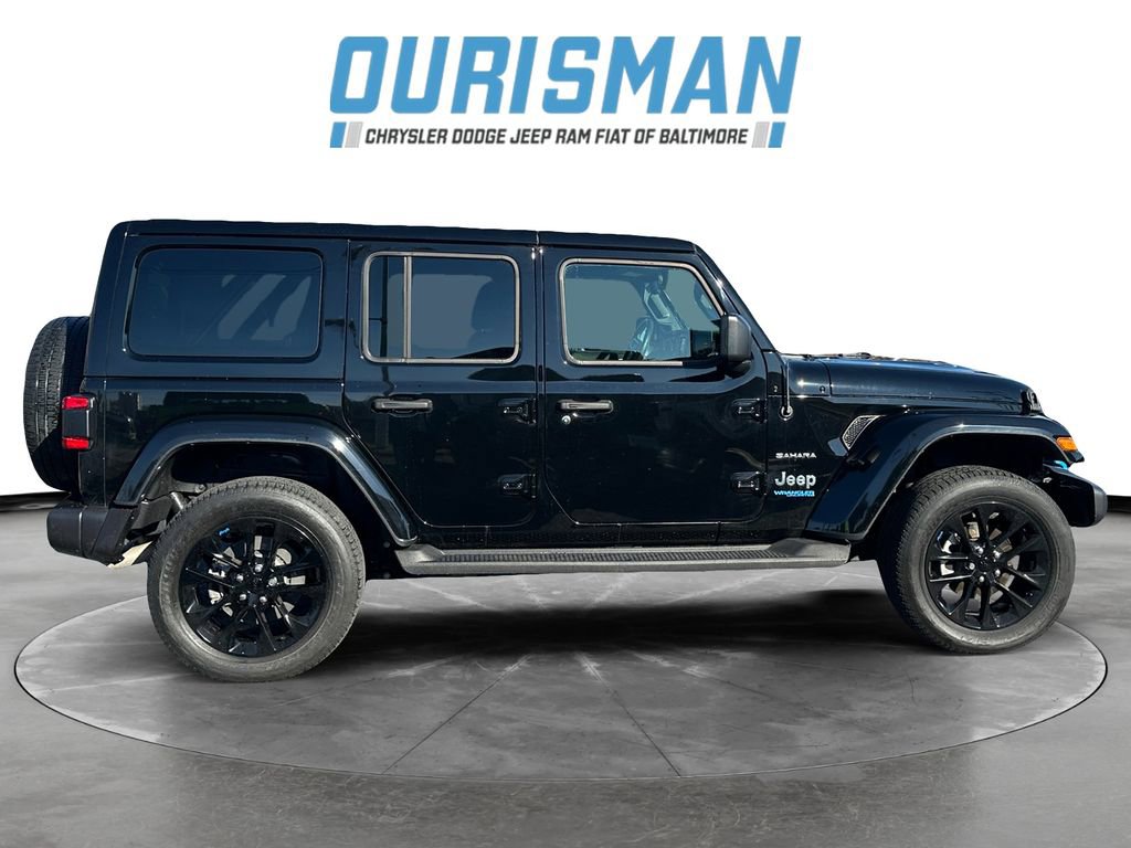 Used 2022 Jeep Wrangler Unlimited Sahara w/ Cold Weather Group image 7