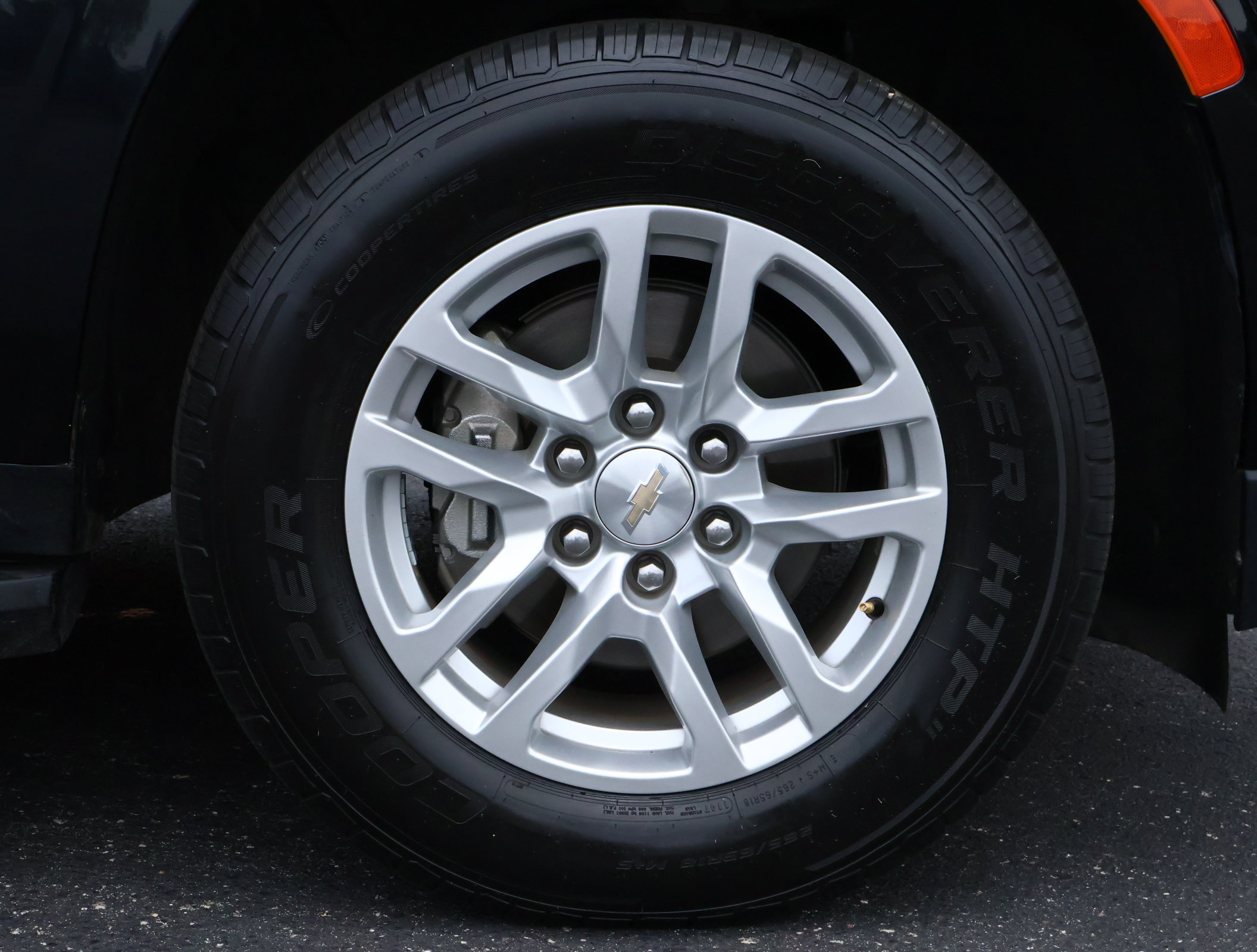 Used 2021 Chevrolet Tahoe LS w/ Driver Alert Package RWD image 23