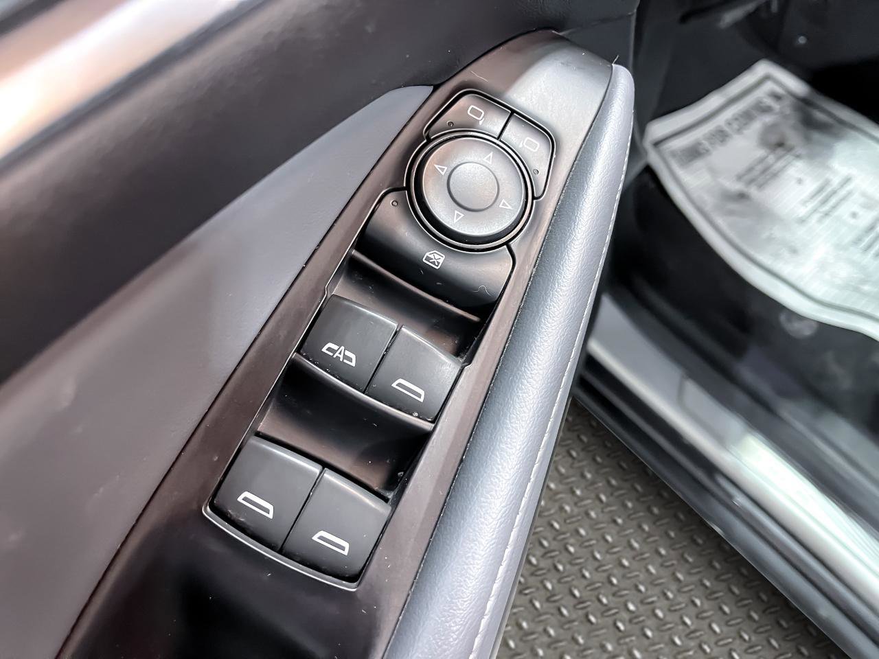 Used 2020 Buick Enclave Essence image 11