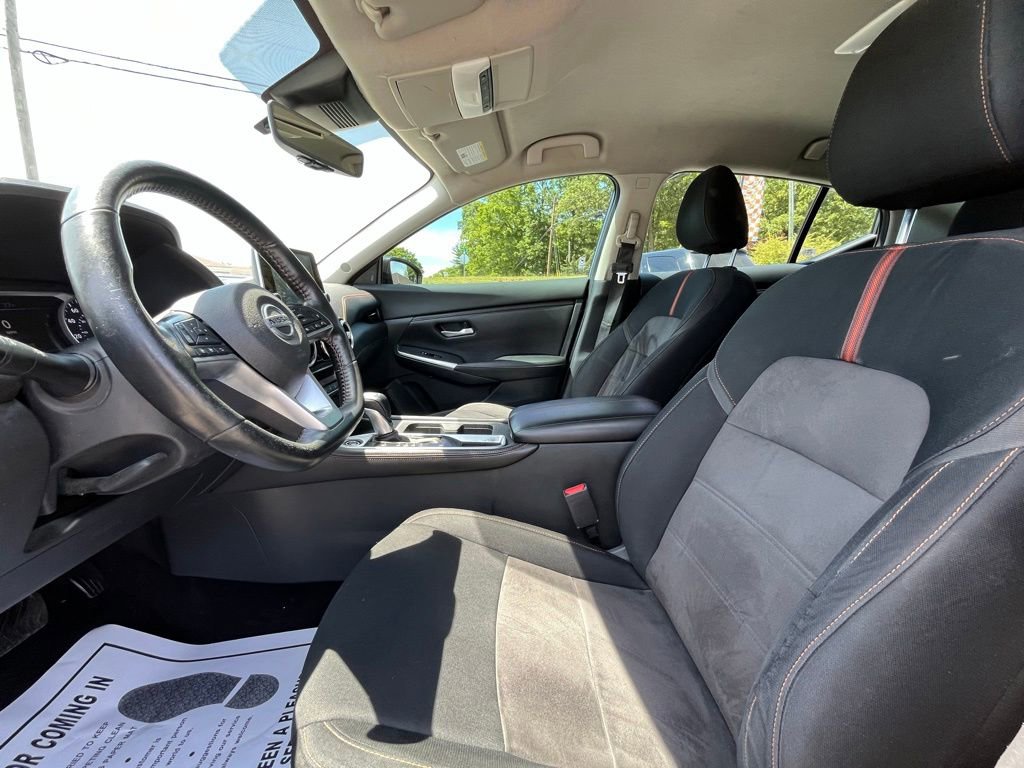 Used 2022 Nissan Sentra SR w/ Electronics Package FWD image 19