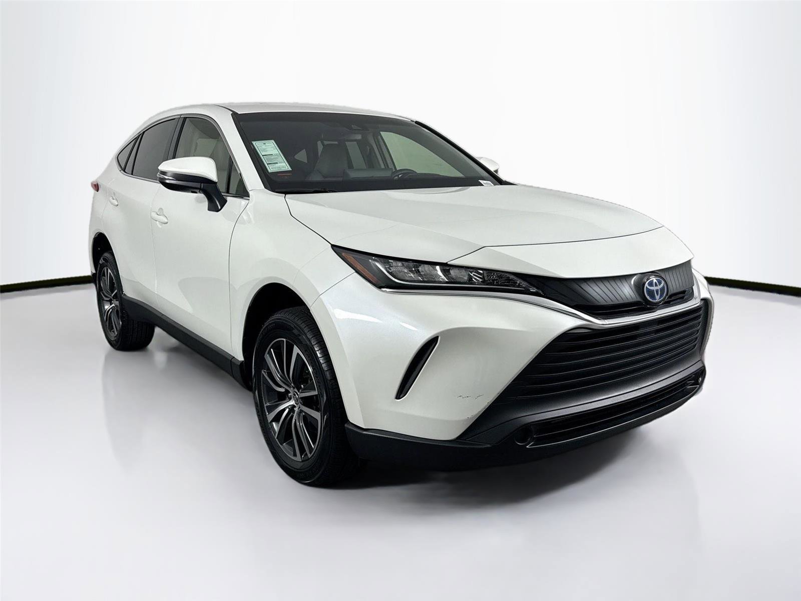 Certified 2022 Toyota Venza XLE image 8