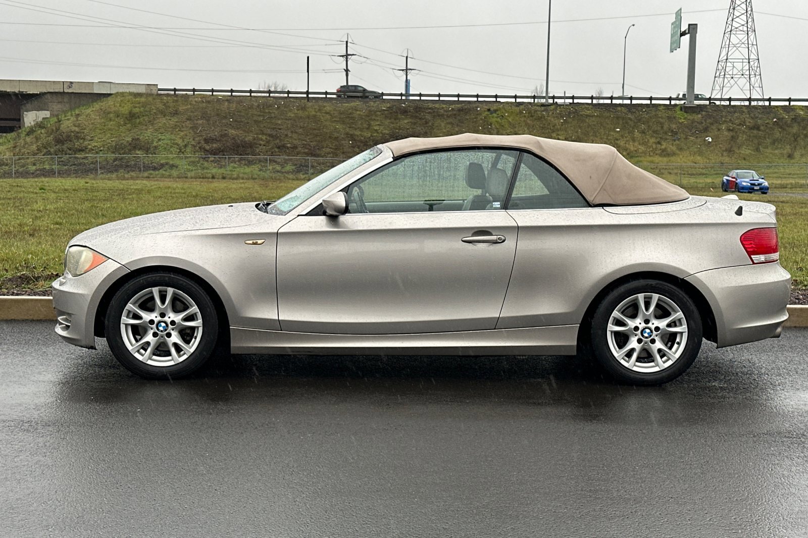 Used 2009 BMW 128i Convertible image 6