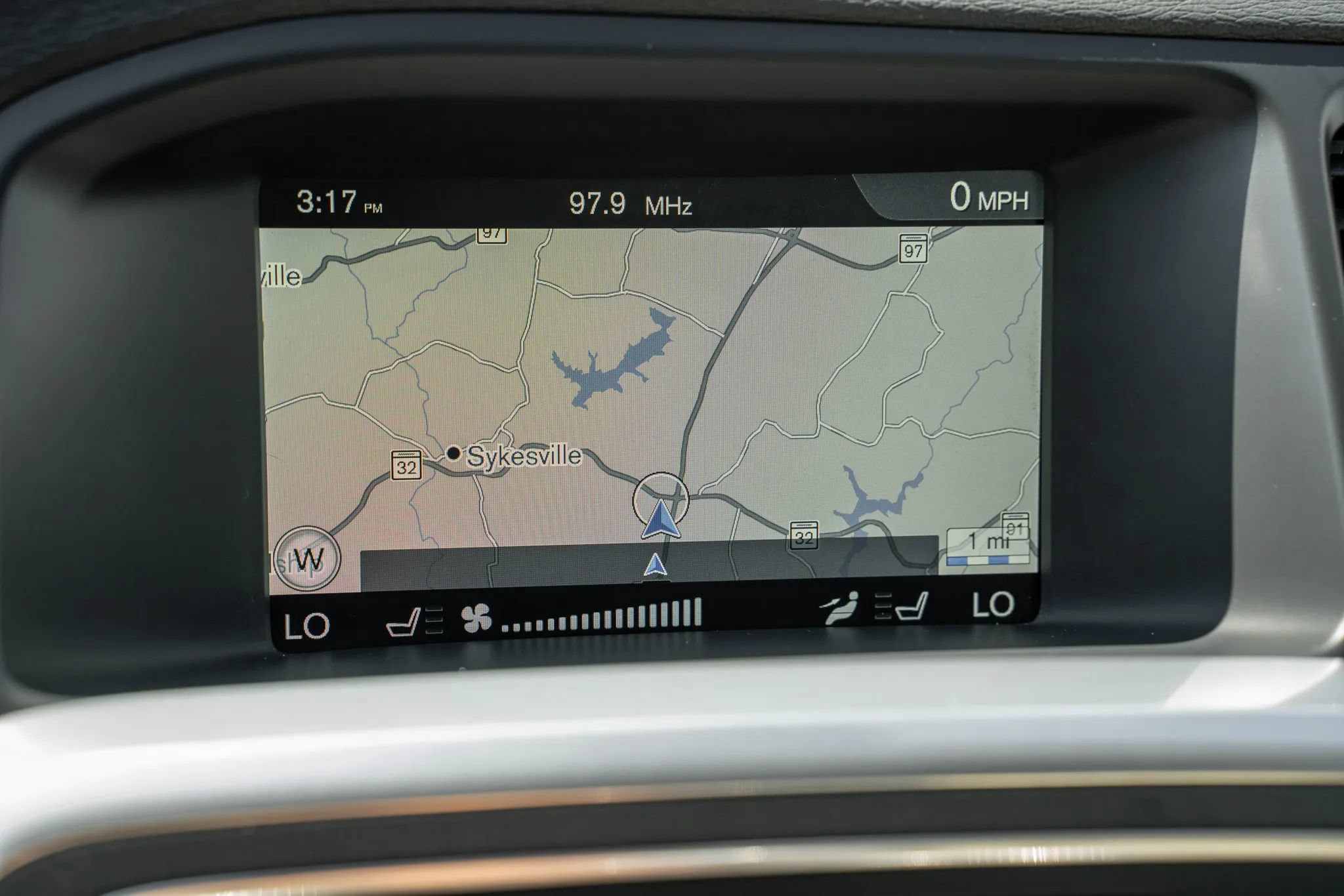 Used 2015 Volvo V60 T5 Cross Country w/ Convenience Package AWD/4WD image 21
