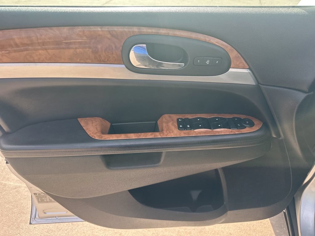 Used 2012 Buick Enclave Leather AWD/4WD image 18