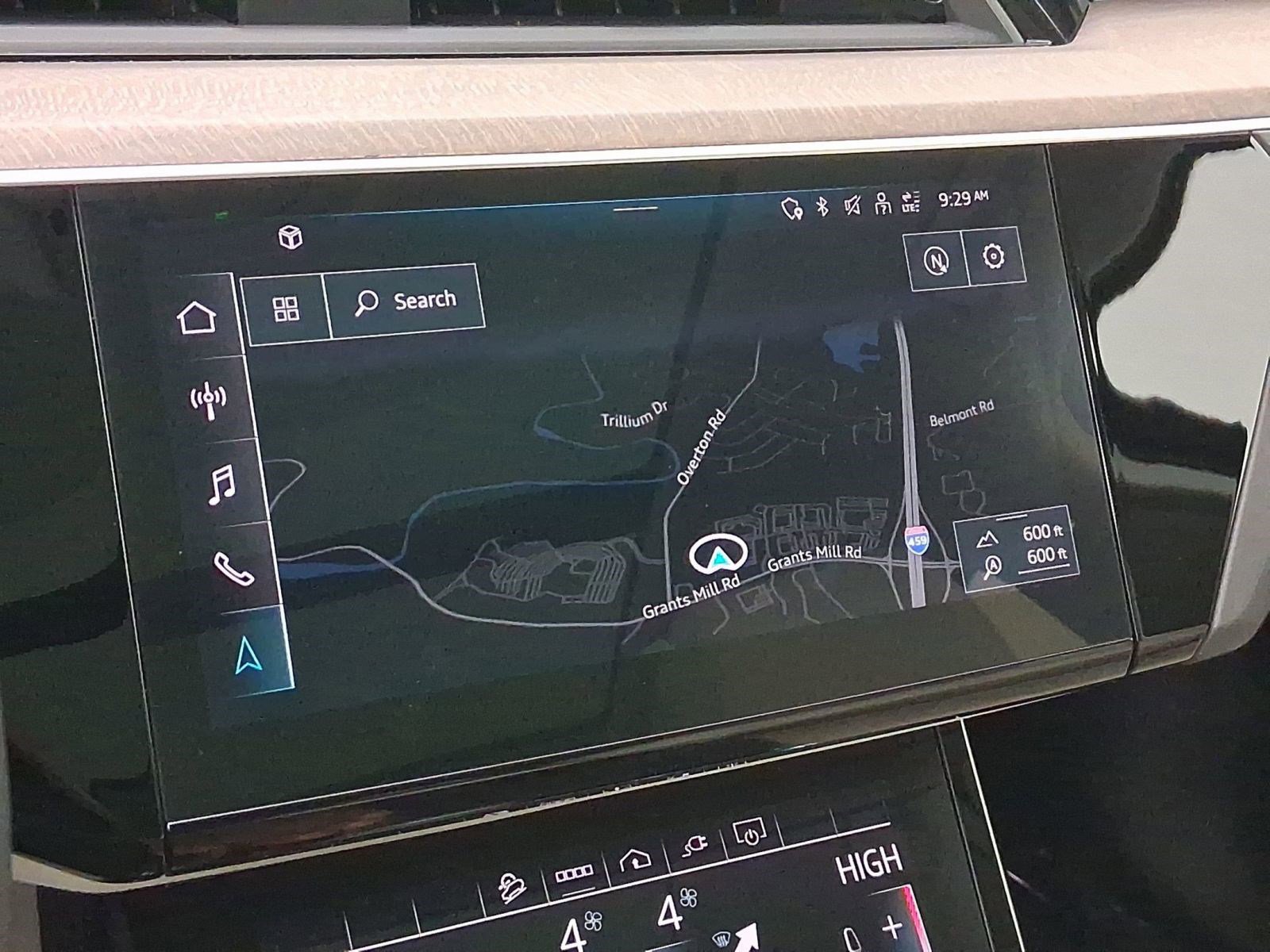 Used 2022 Audi e-tron Premium Plus image 24