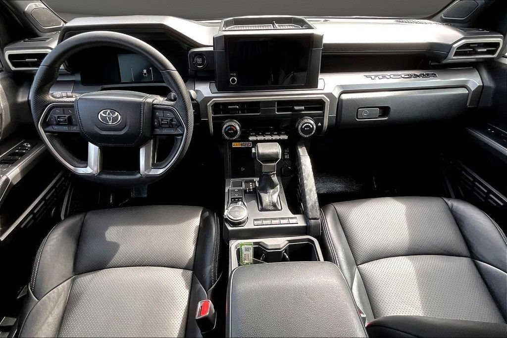 Used 2024 Toyota Tacoma SR5 w/ SR5 Upgrade Package AWD/4WD image 11