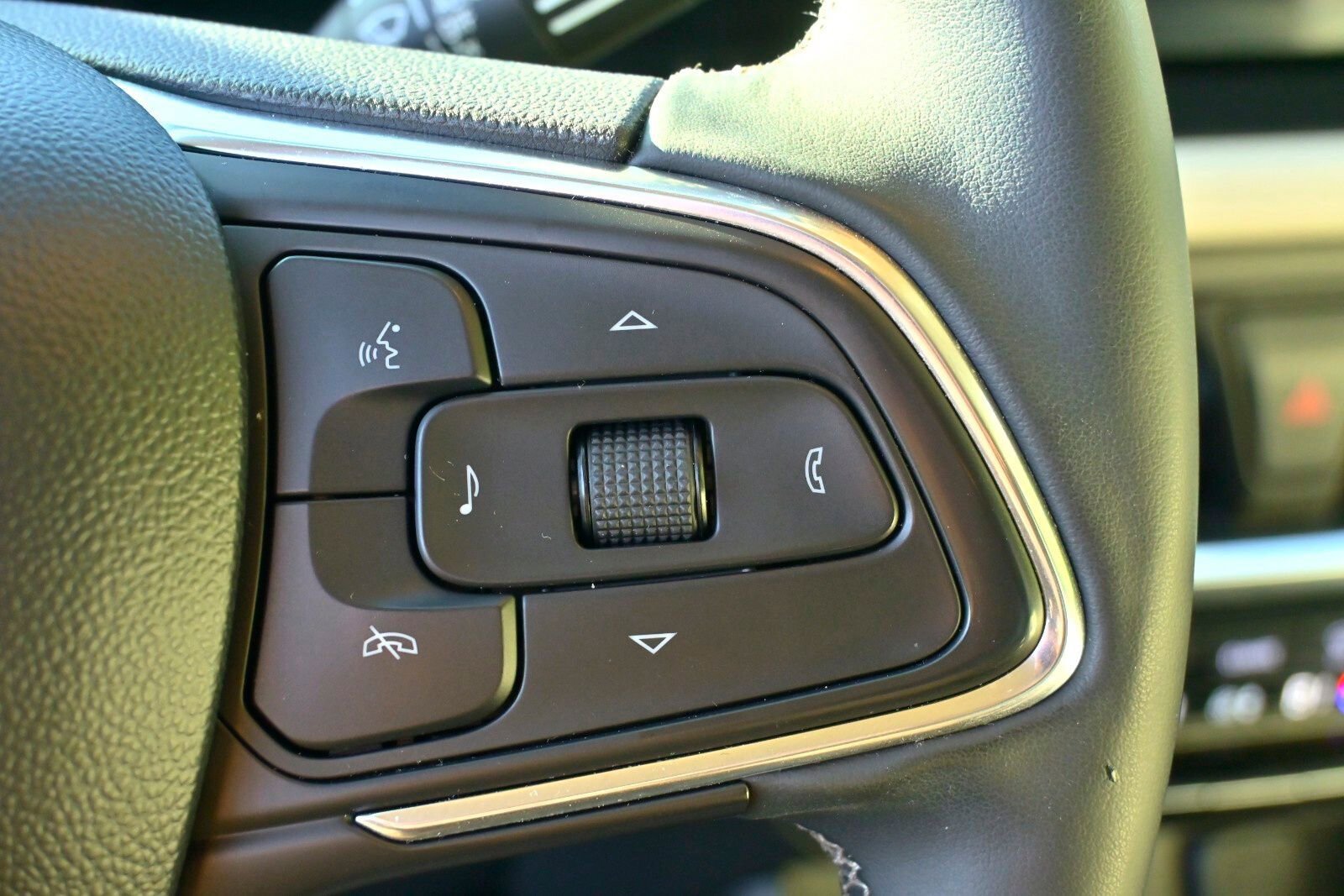 Certified 2024 Buick Encore GX Avenir w/ Avenir Technology Package image 33