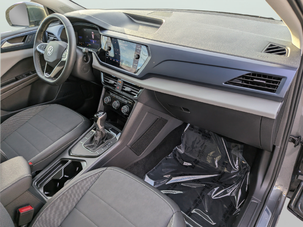 Certified 2023 Volkswagen Taos SE w/ Panoramic Sunroof Package FWD image 12