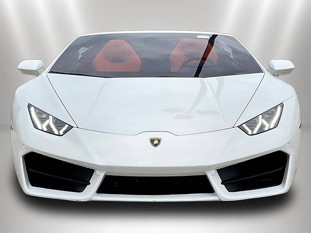 Used 2019 Lamborghini Huracan LP 580-2 RWD image 2