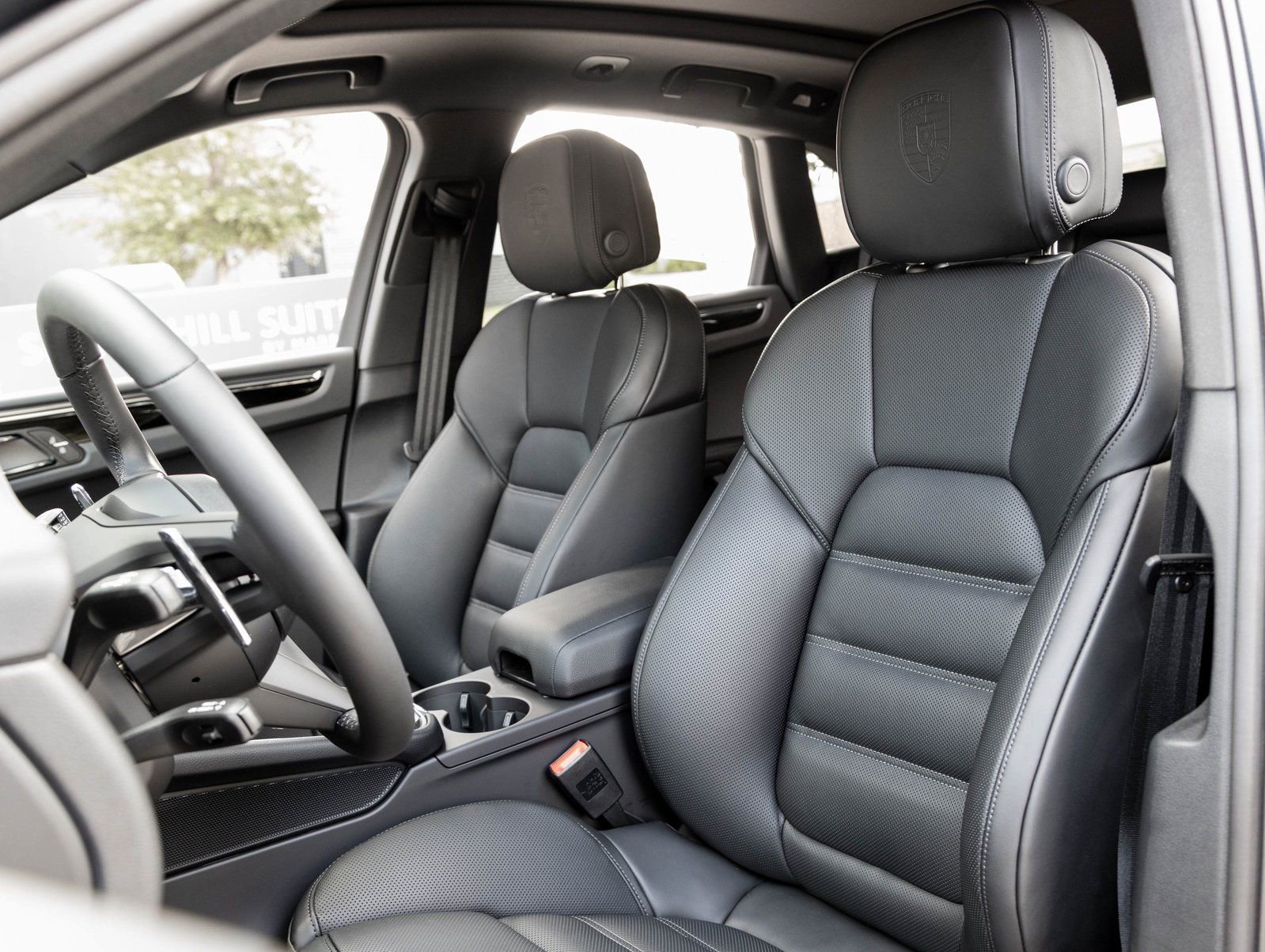 Certified 2026 Porsche Macan image 5