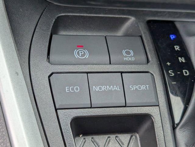 Used 2025 Toyota RAV4 XLE Premium image 19