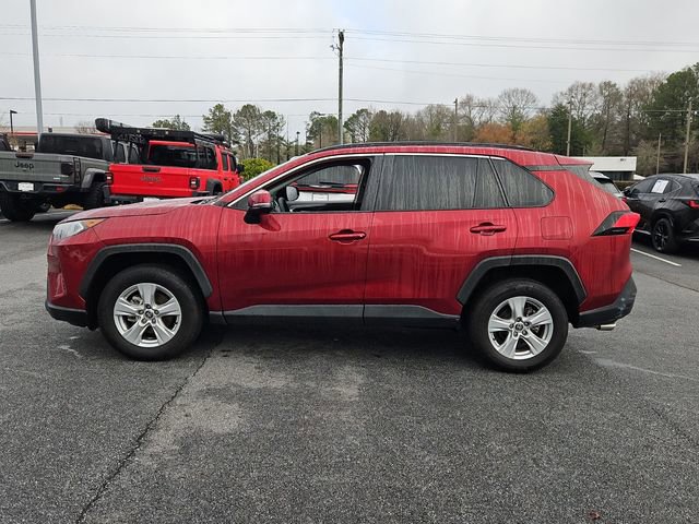 Used 2021 Toyota RAV4 XLE w/ Convenience Package image 4