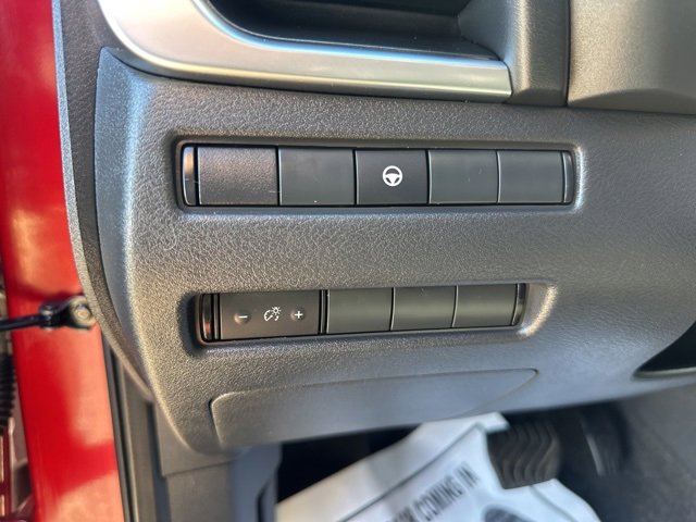 Used 2023 Nissan Rogue SV image 17