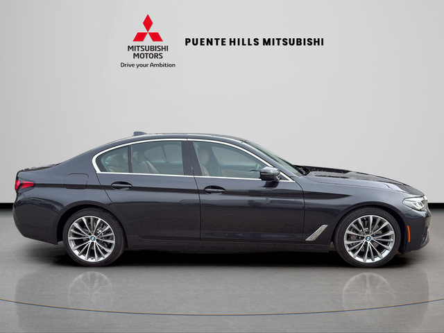 Used 2022 BMW 530i w/ Premium Package RWD image 4