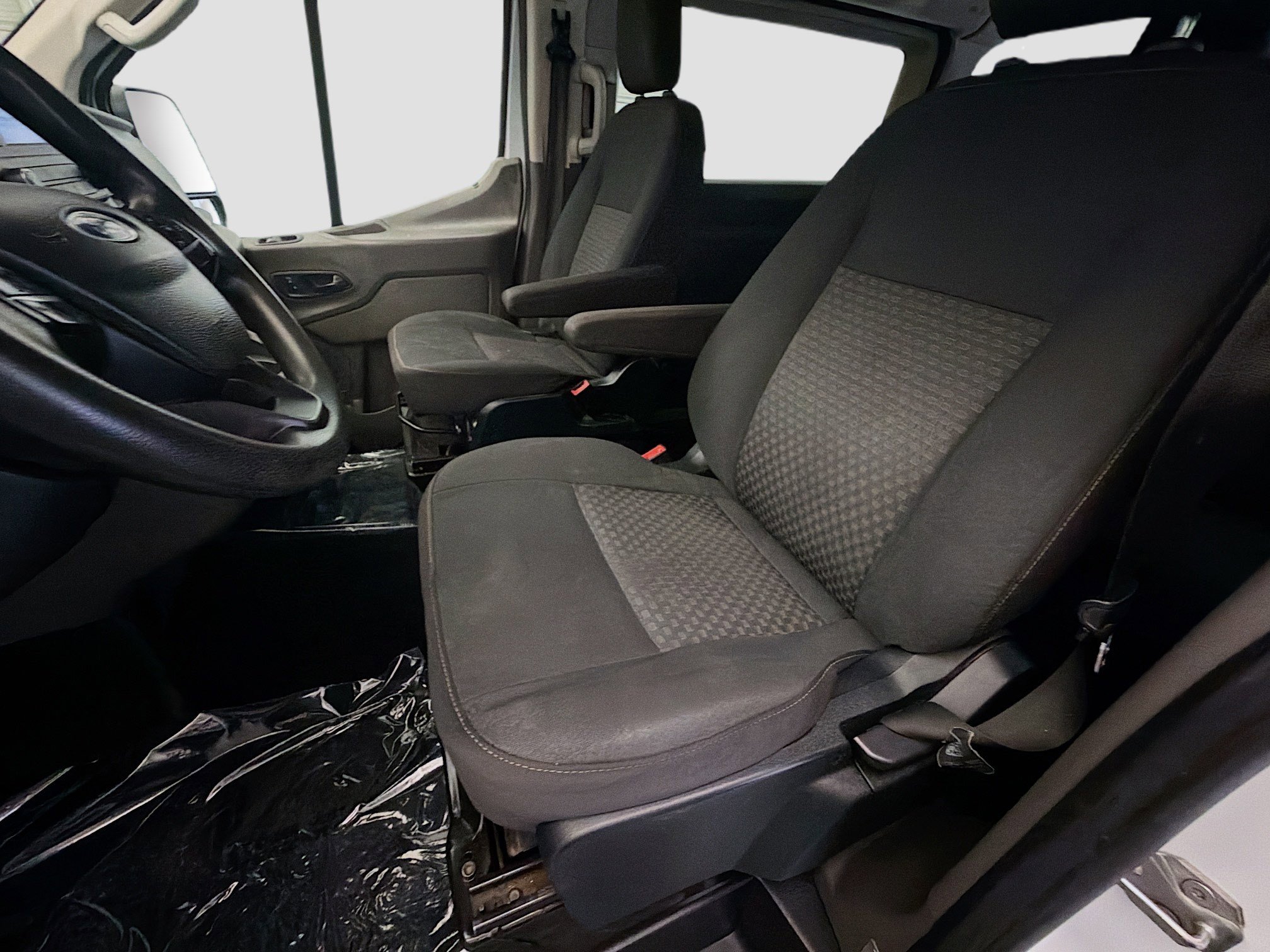 Used 2020 Ford Transit 150 XL RWD image 11