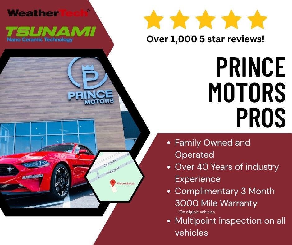 Used 2024 Cadillac Lyriq Luxury AWD/4WD image 2