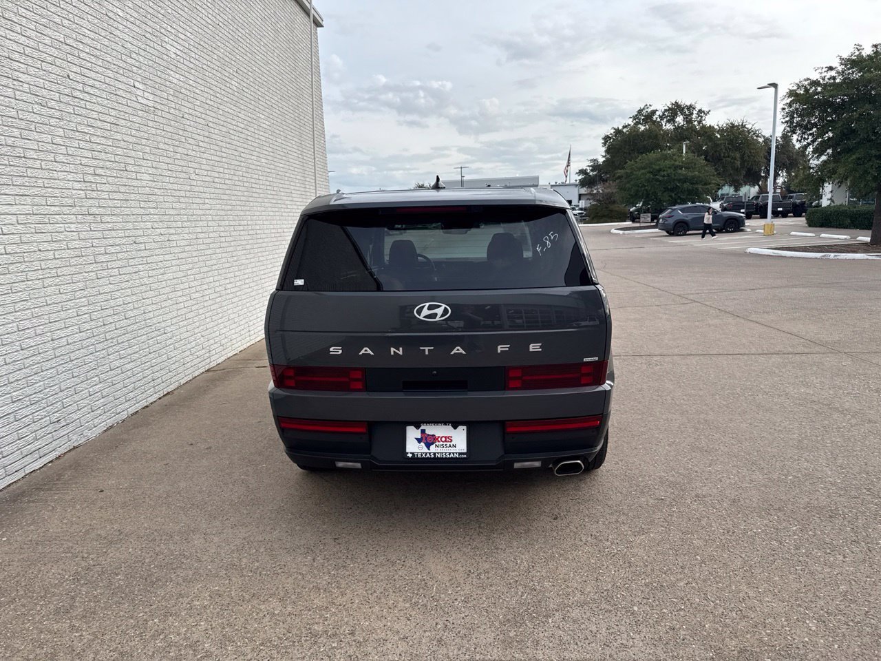 Used 2025 Hyundai Santa Fe SE AWD/4WD image 4