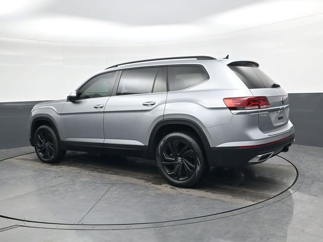 Used 2022 Volkswagen Atlas SE w/ Black Wheel Package image 7