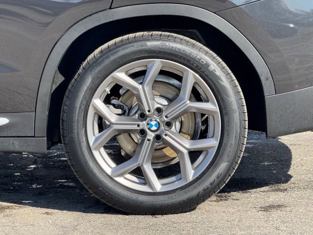 Certified 2022 BMW X3 xDrive30i w/ Premium Package 2 (ZPA) image 4
