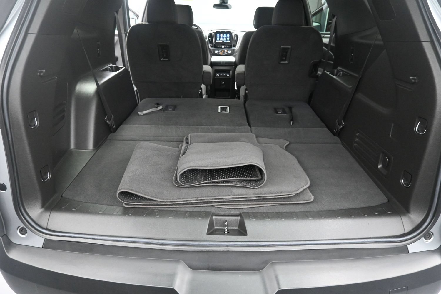 Used 2023 Chevrolet Traverse LT AWD/4WD image 40