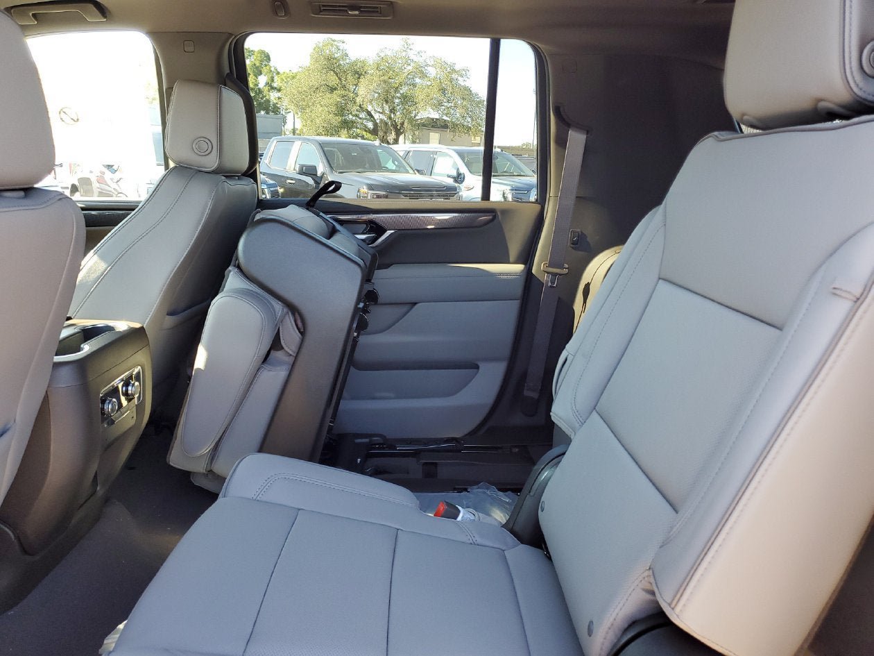 New 2027 GMC Yukon XL Elevation w/ Elevation Preferred Package RWD image 11