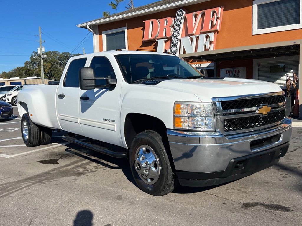 Used 2013 Chevrolet Silverado 3500 LT w/ Convenience Package AWD/4WD image 3