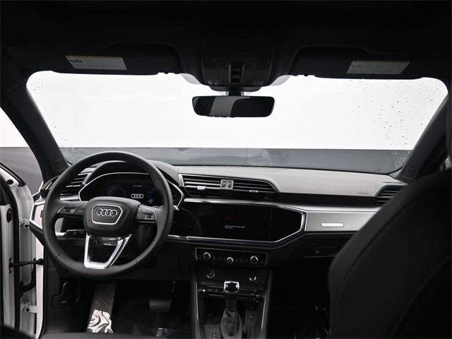 New 2025 Audi Q3 2.0T Premium image 10
