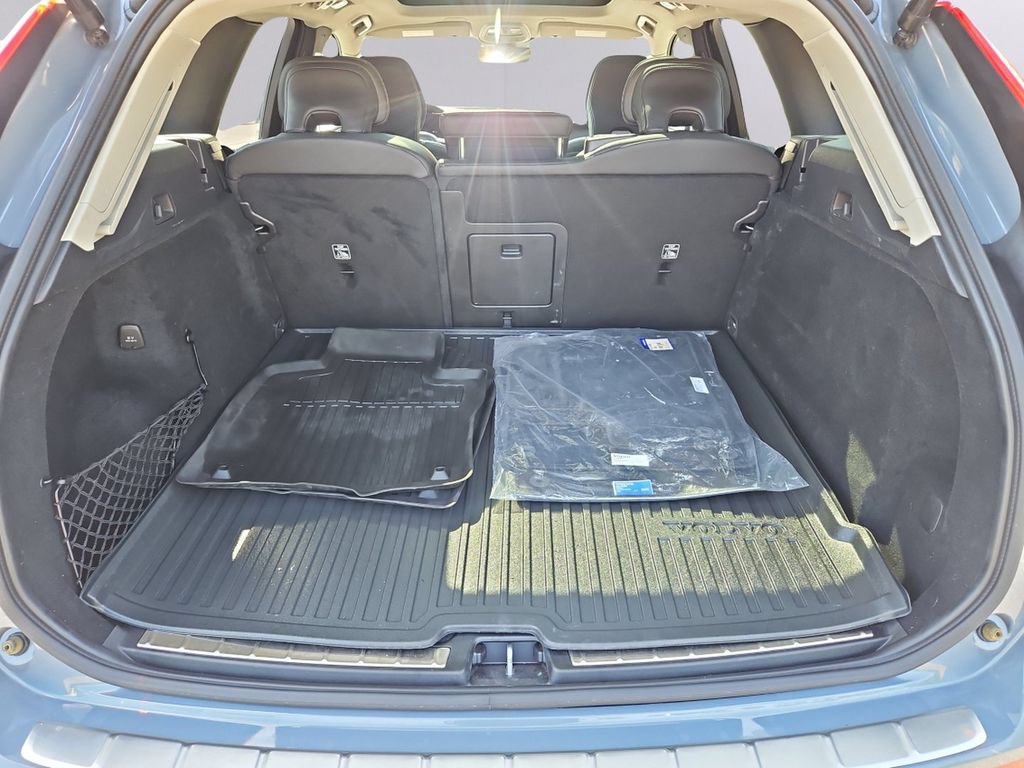 Used 2023 Volvo XC60 B5 Ultimate w/ Climate Package AWD/4WD image 37