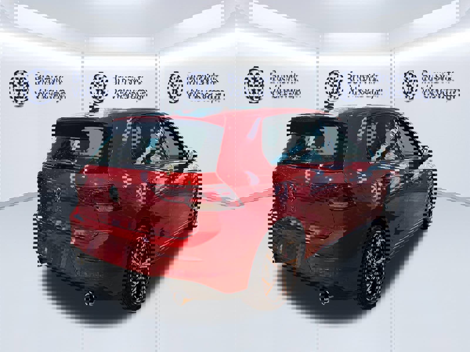 New 2025 Volkswagen GTI SE image 2