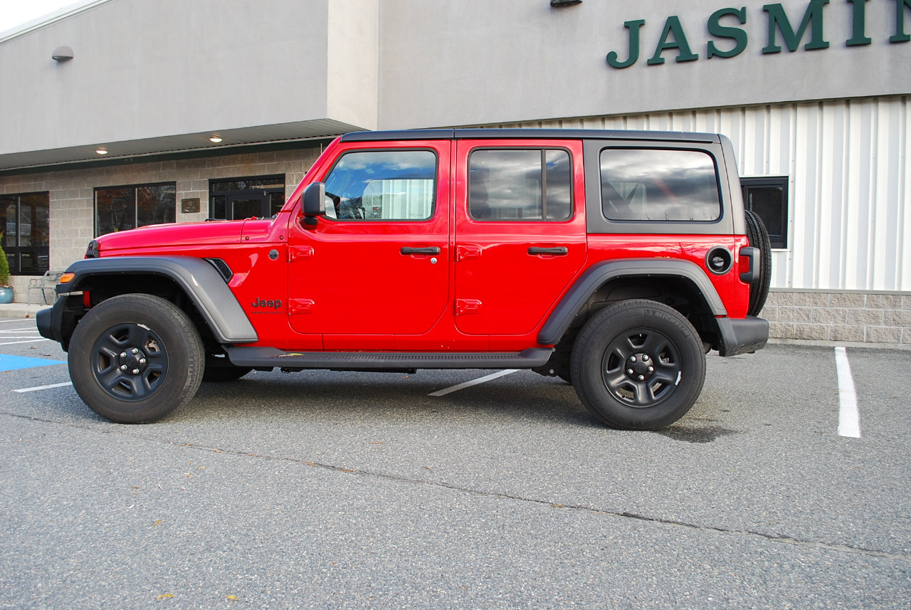 Used 2023 Jeep Wrangler Sport image 2