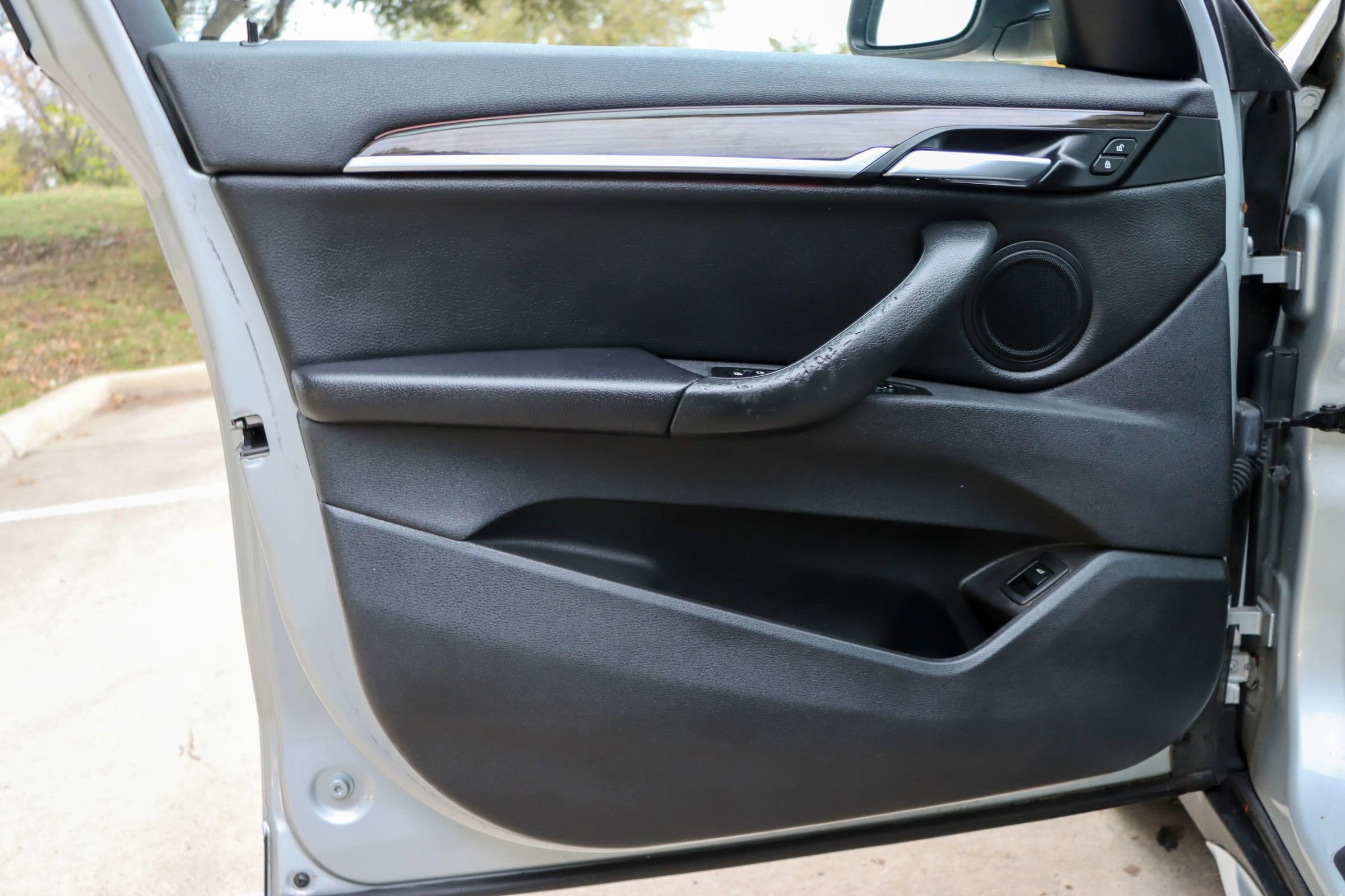 Used 2017 BMW X1 xDrive28i image 12