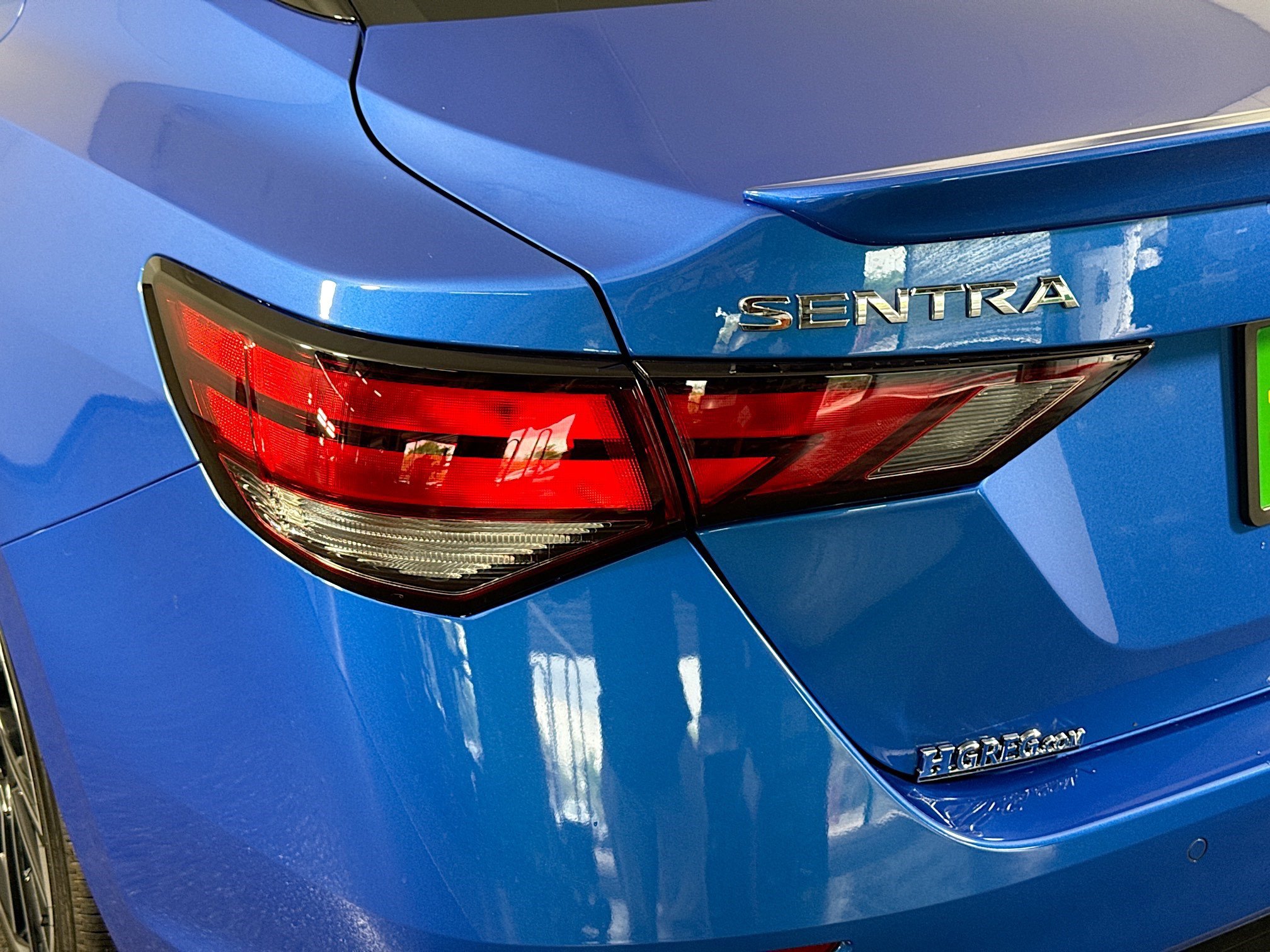 Used 2025 Nissan Sentra SR image 36