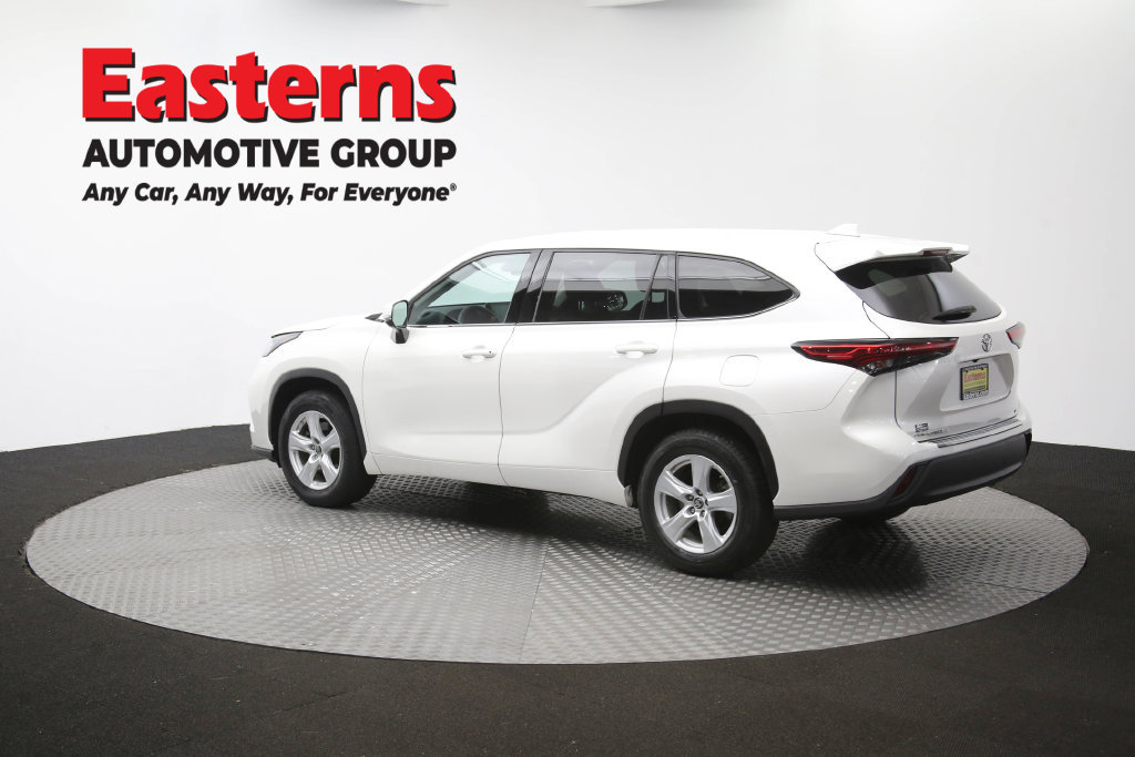 Used 2020 Toyota Highlander LE FWD image 66