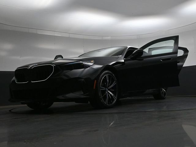 Used 2024 BMW 540i xDrive w/ Executive Package AWD/4WD image 31