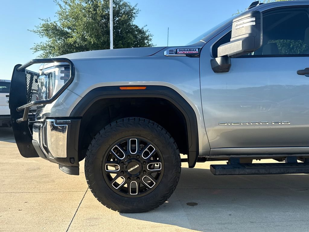 Used 2024 GMC Sierra 3500 Pro AWD/4WD image 5