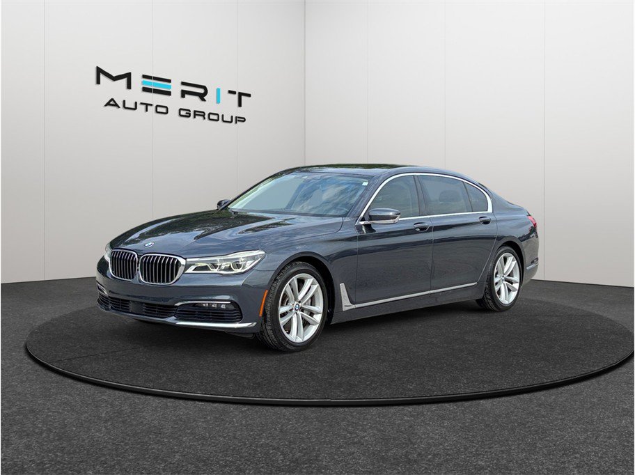 Used 2016 BMW 750i RWD image 3