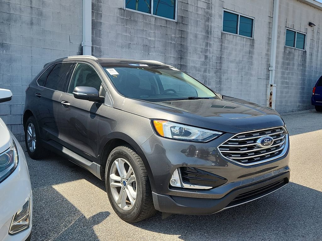 Used 2019 Ford Edge SEL w/ Equipment Group 201A image 3