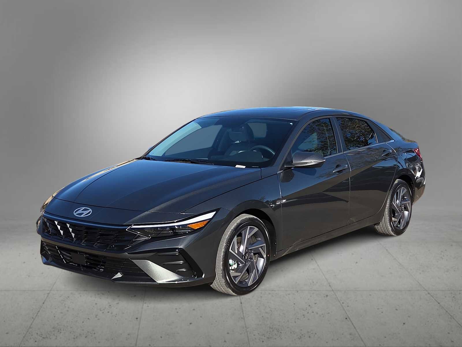 New 2026 Hyundai Elantra Limited image 4