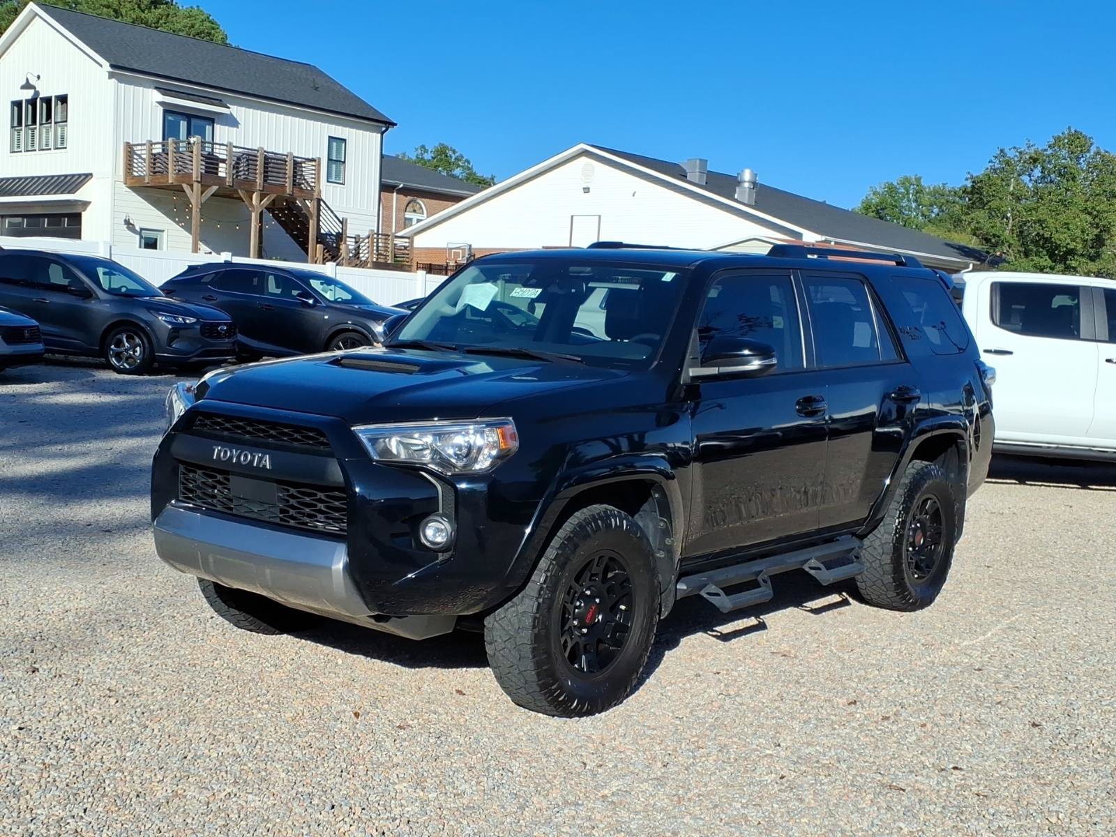 Used 2024 Toyota 4Runner TRD Off-Road Premium w/ Moonroof Package AWD/4WD image 3