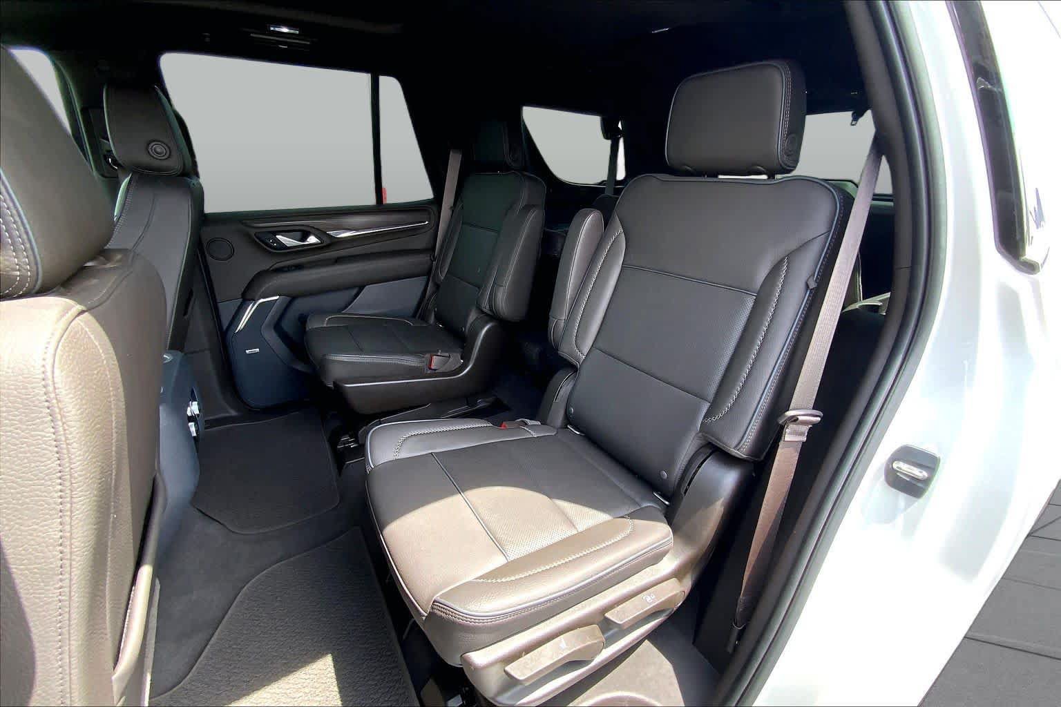 Used 2021 GMC Yukon Denali w/ Advanced Technology Package RWD image 21