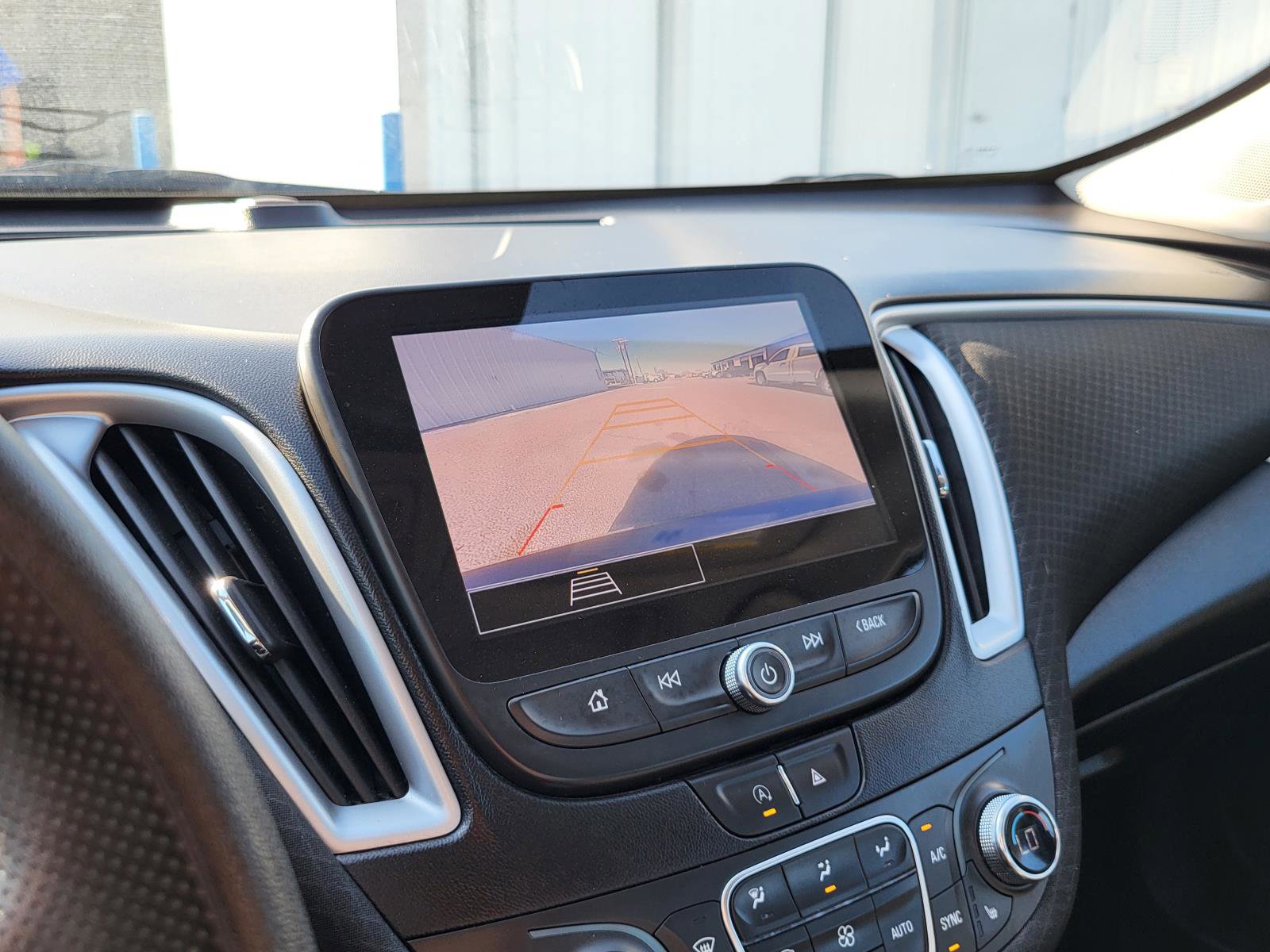 Used 2023 Chevrolet Malibu LT FWD image 27