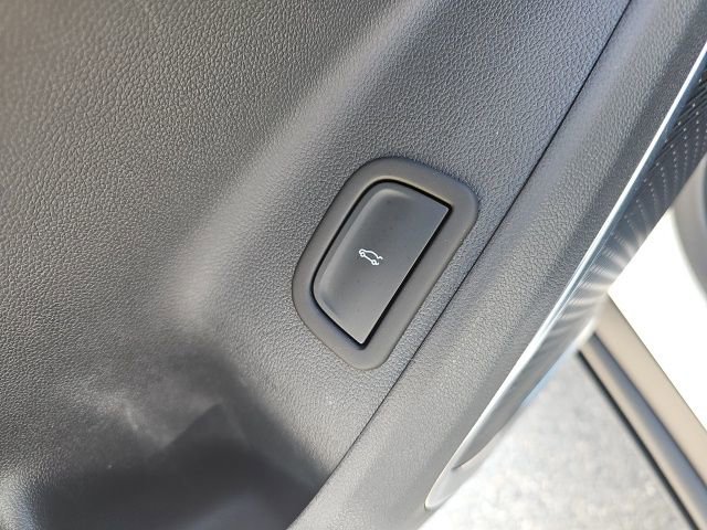 Certified 2025 GMC Acadia Elevation image 15