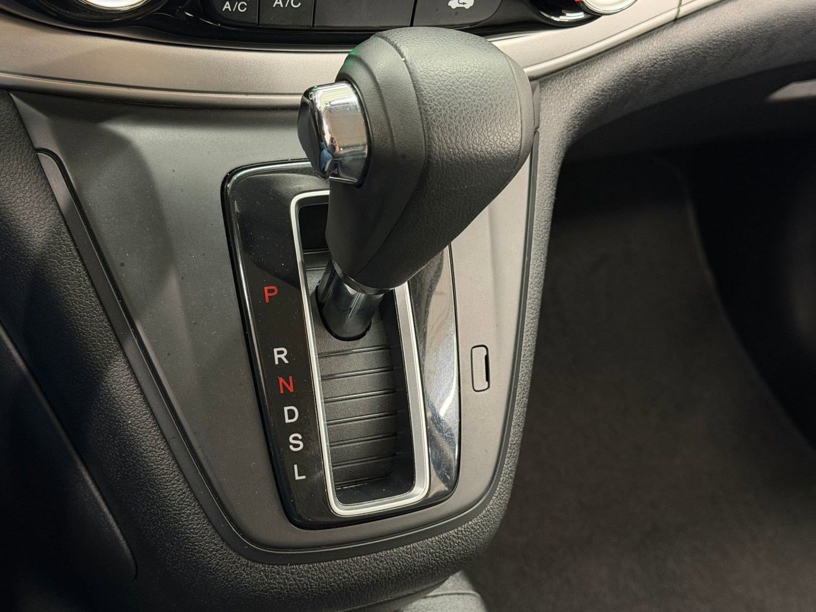 Used 2016 Honda CR-V SE image 14