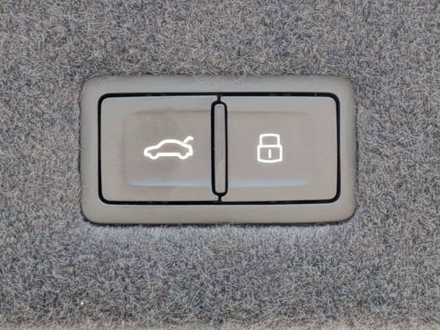 Used 2024 Lamborghini Urus S AWD/4WD image 18