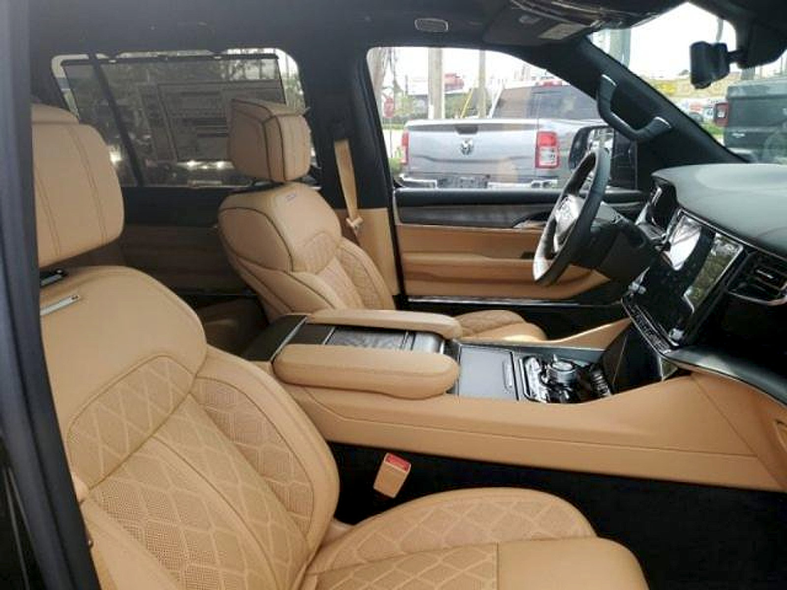 New 2023 Jeep Grand Wagoneer Series III w/ Quick Order Packagew 28T AWD/4WD image 16